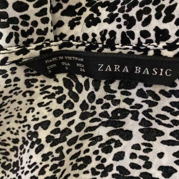 Zara Basic Black & White Animal Print Top - Picture 3 of 8